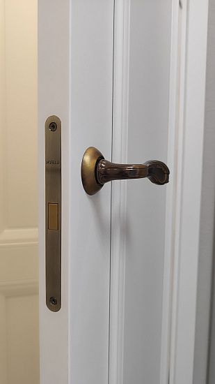 Межкомнатная дверь  